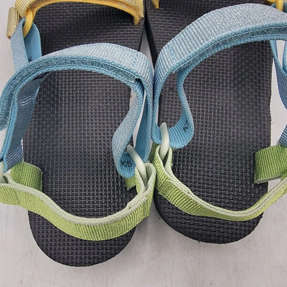 Teva Midform Universal Kids 5 Metallic Blue Sandals Beach Summer Casual 1131610C